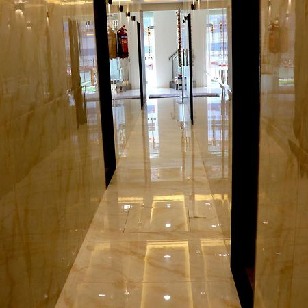 Hotel Comfy Inn Bombay Esterno foto