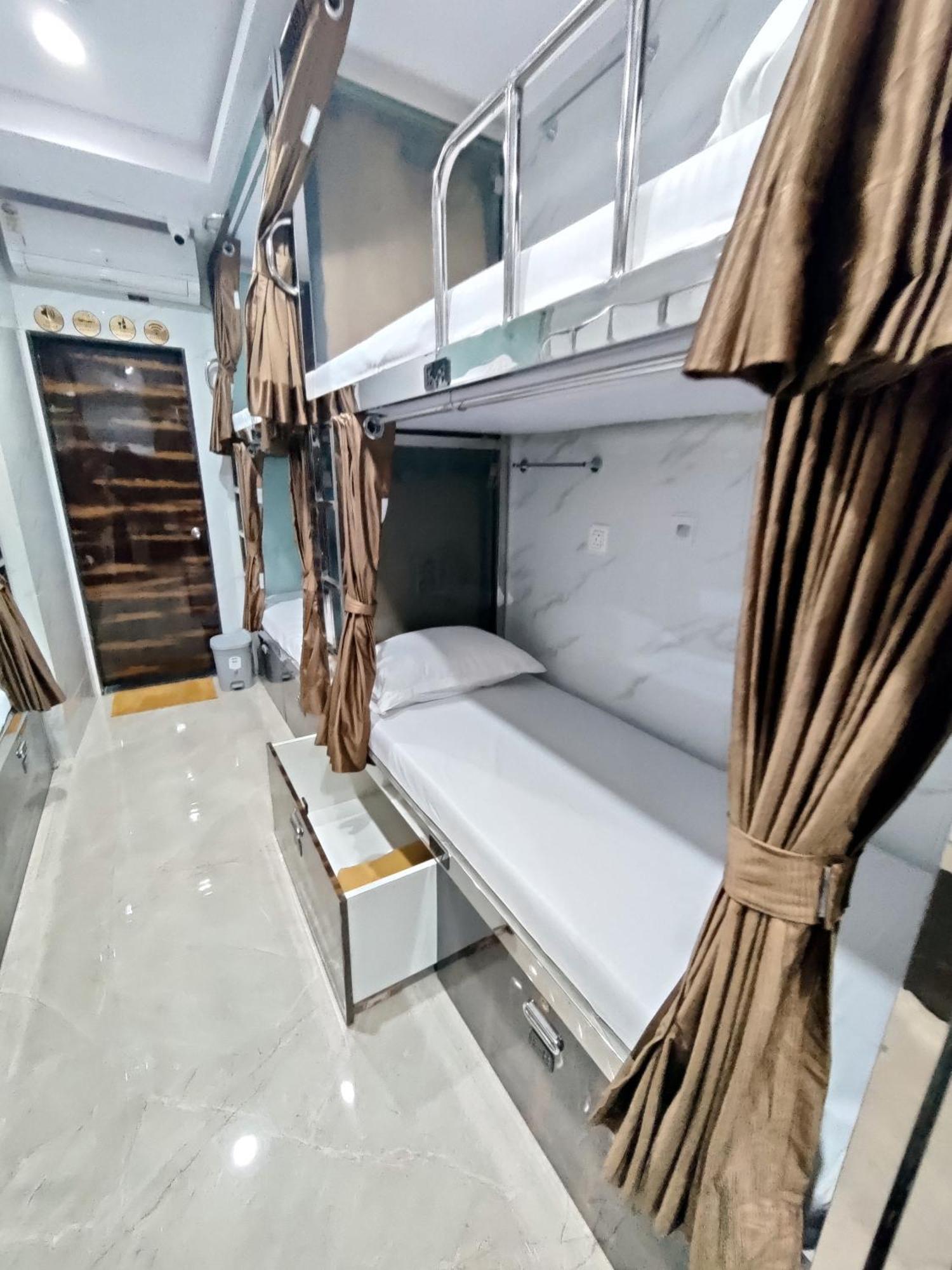 Hotel Comfy Inn Bombay Esterno foto